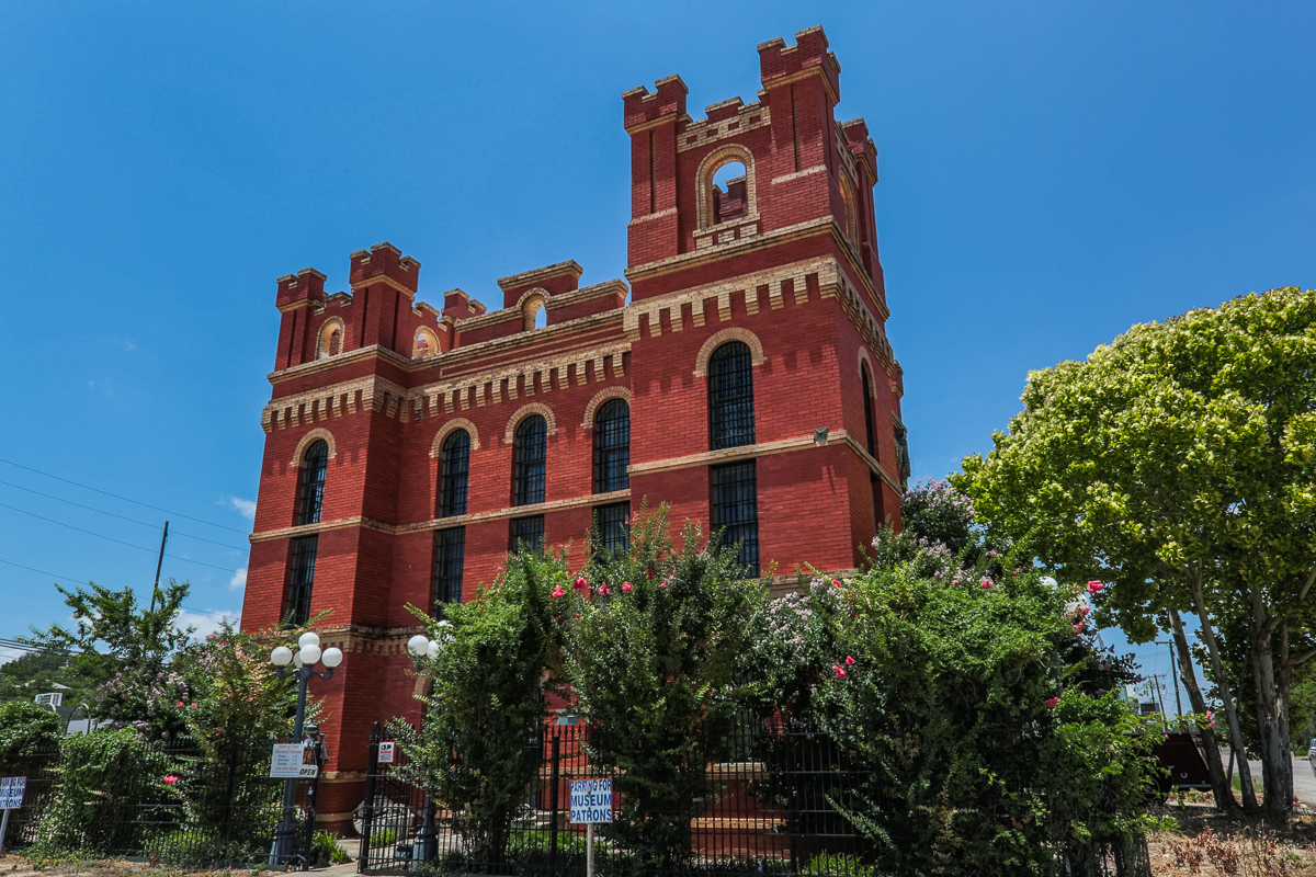 Building in Brady, TX